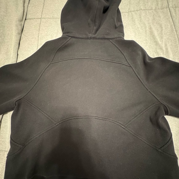 lululemon scuba jacket black and gold - Picture 3 of 3